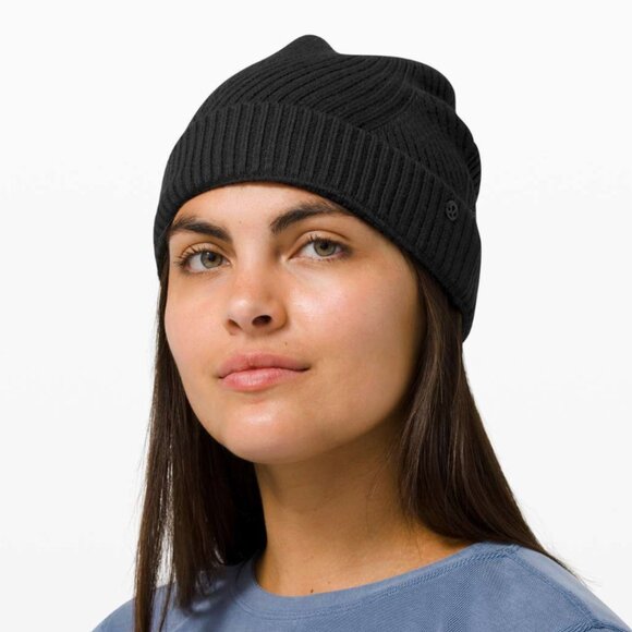 Lululemon Crazy Cozy Beanie Black NWOT Soft Stretch Knit - Picture 1 of 10